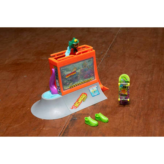 Hot Wheels Skate Sports Track Set ( Donut Skatepark or Aquarium Skatepark )