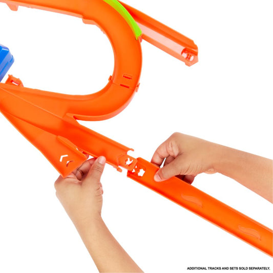 Hot Wheels Stunt Tracks Mid-Air Crash Playset