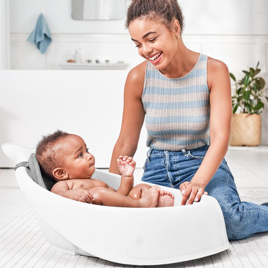 Skip Hop Moby Smart Sling 3-Stage Tub - White