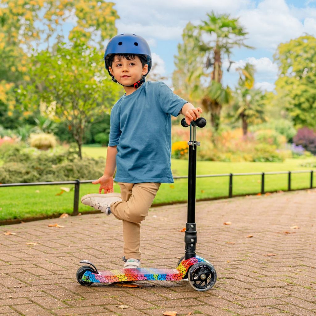 BOLDCUBE Big 3 Wheel Scooter Assortment (Crystal Rubix, Street Graffiti and Astro Dream)